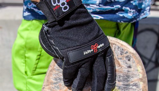 Triple8 Downhill Glove отличия